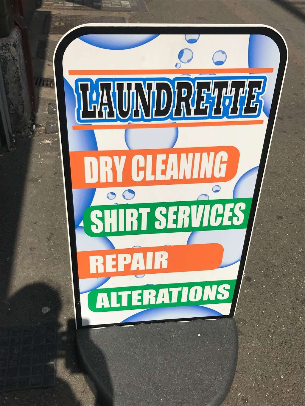 Launderama laundrette | 305 Lea Bridge Rd, Walthamstow, London E10 7NE, UK | Phone: 020 3538 5010