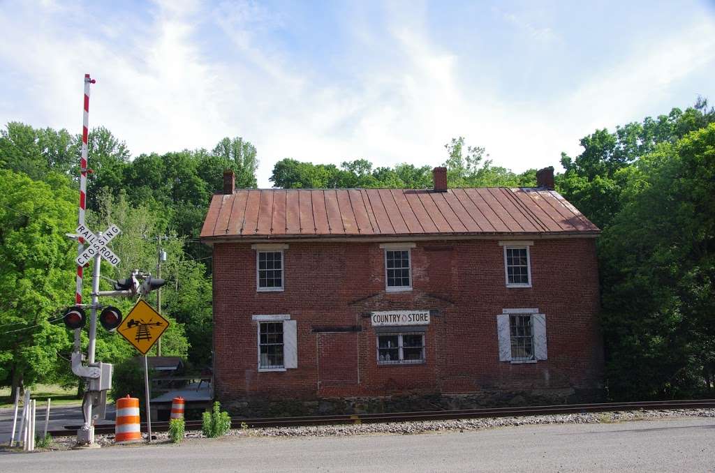 Delaplane Store & Antique Center | 3054 Delaplane Grade Rd, Delaplane, VA 20144, USA | Phone: (540) 364-2754