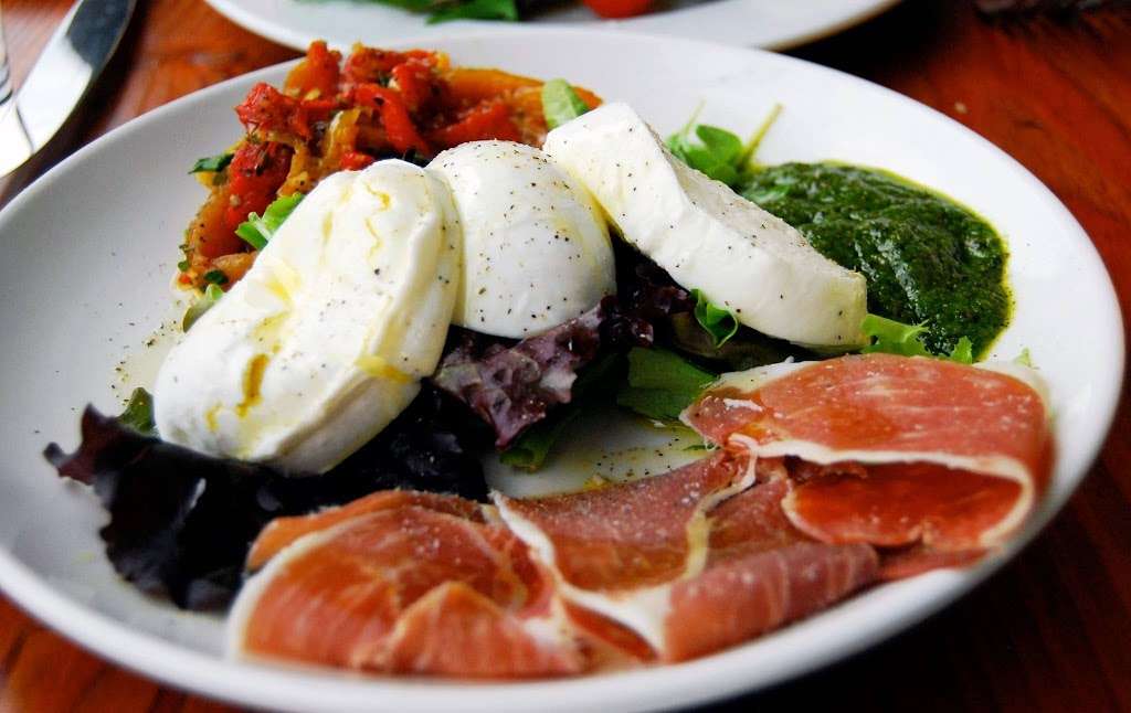 Bacco Trattoria & Mozzarella Bar | 1200 Yarmouth Ave, Boulder, CO 80304, USA | Phone: (303) 442-3899