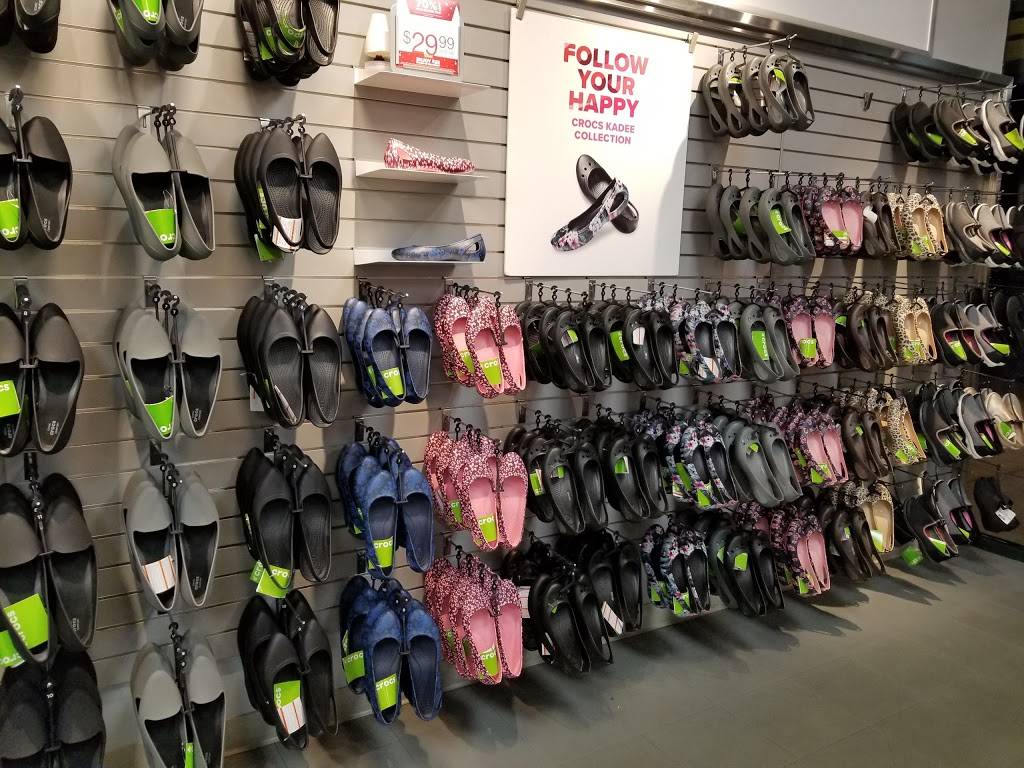 Crocs | 595 W Linmar Ln, Johnson Creek, WI 53038, USA | Phone: (920) 723-9543