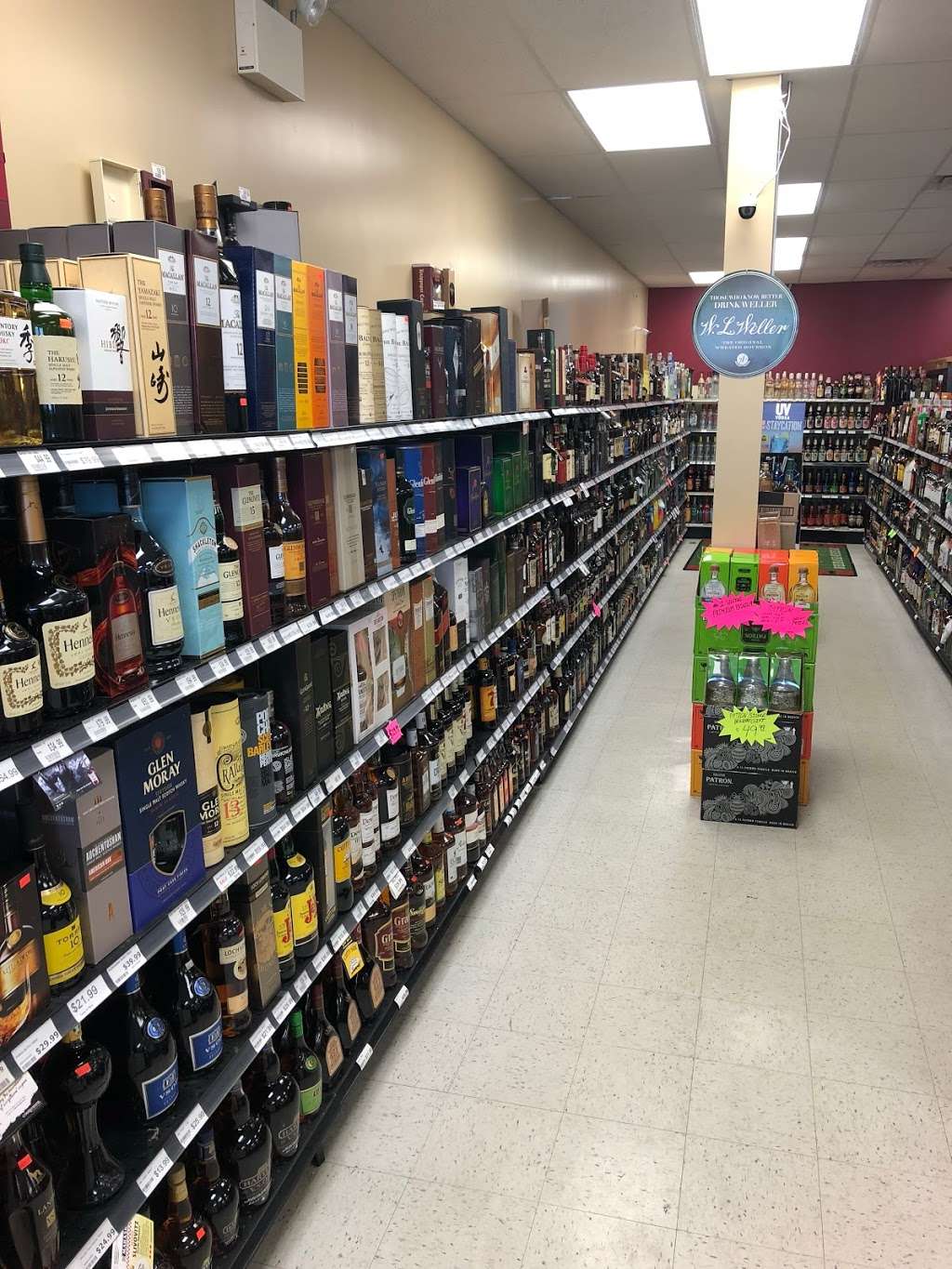 Shorewood Wine & Spirits | 1135 W Jefferson St, Shorewood, IL 60404, USA | Phone: (815) 744-9202