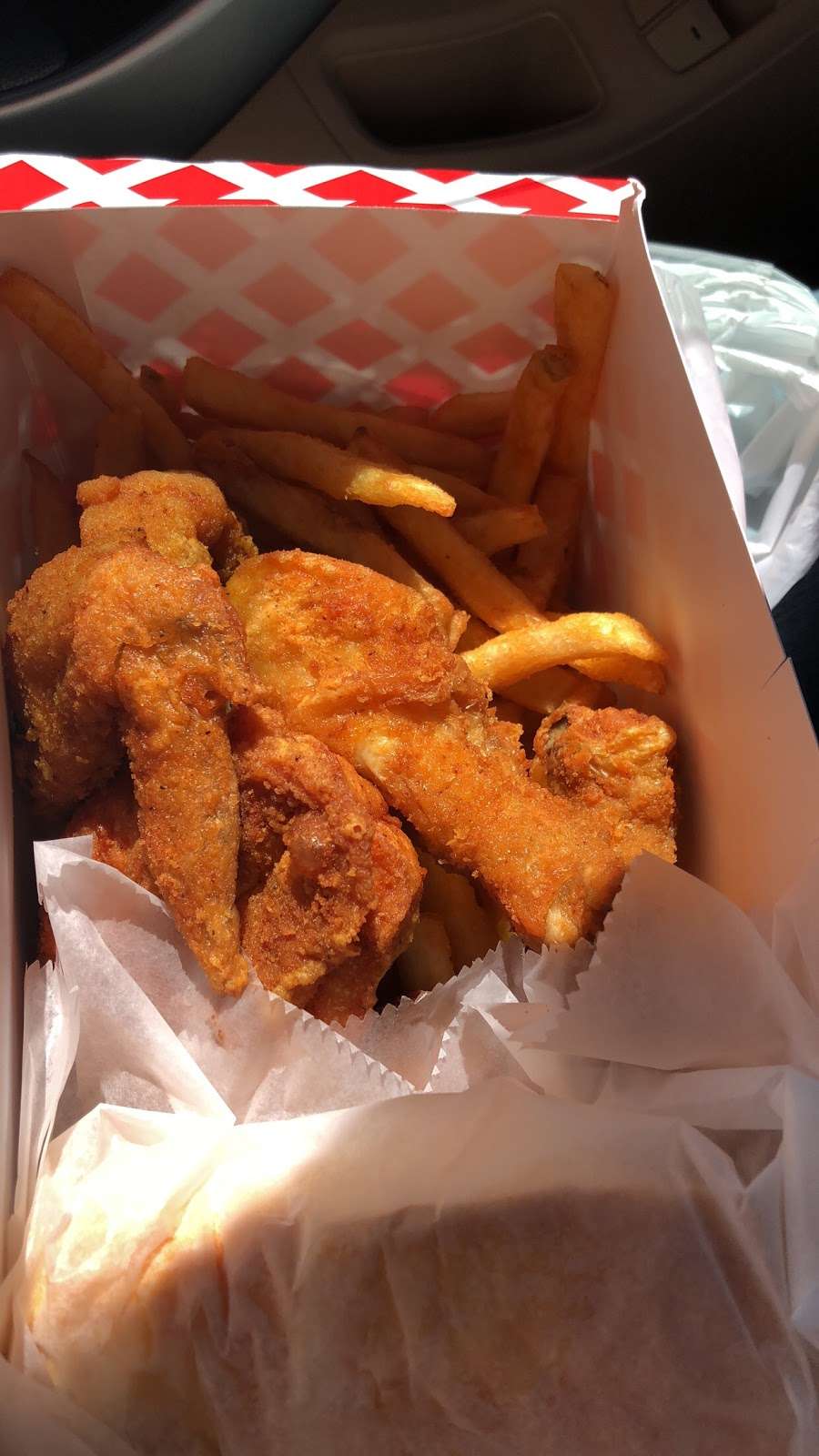 New York Fried Chicken | 381 S Dupont Hwy, New Castle, DE 19720 | Phone: (302) 322-4808