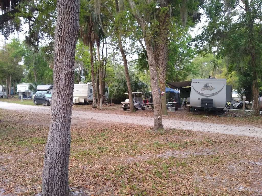 Astor Landing Campground & Marina | 25934 Holmar Dr, Astor, FL 32102 | Phone: (352) 759-2121