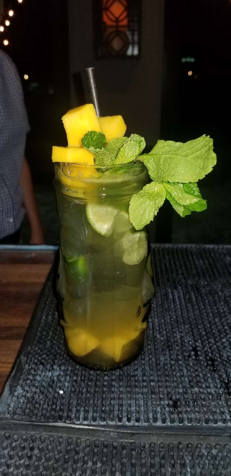 Even Keel Fish & Oyster, 4100 N Federal Hwy, Fort Lauderdale, FL 33308