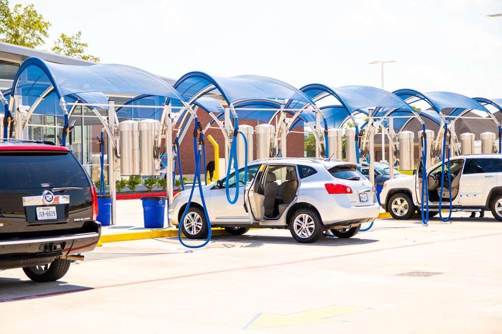 Zoom Car Wash - Webster | 475 Bay Area Blvd, Webster, TX 77598, USA | Phone: (281) 316-9666