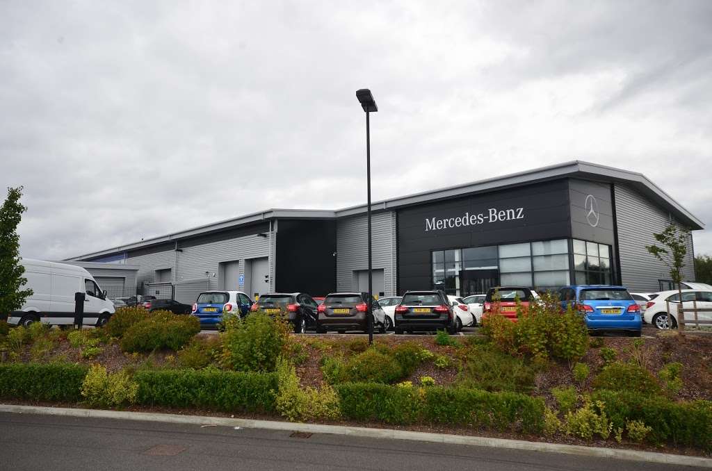 Mercedes-Benz Bromley (After Sales) | 13-15, Bell Green Retail Park, London SE26 4PR, UK | Phone: 020 8663 9800