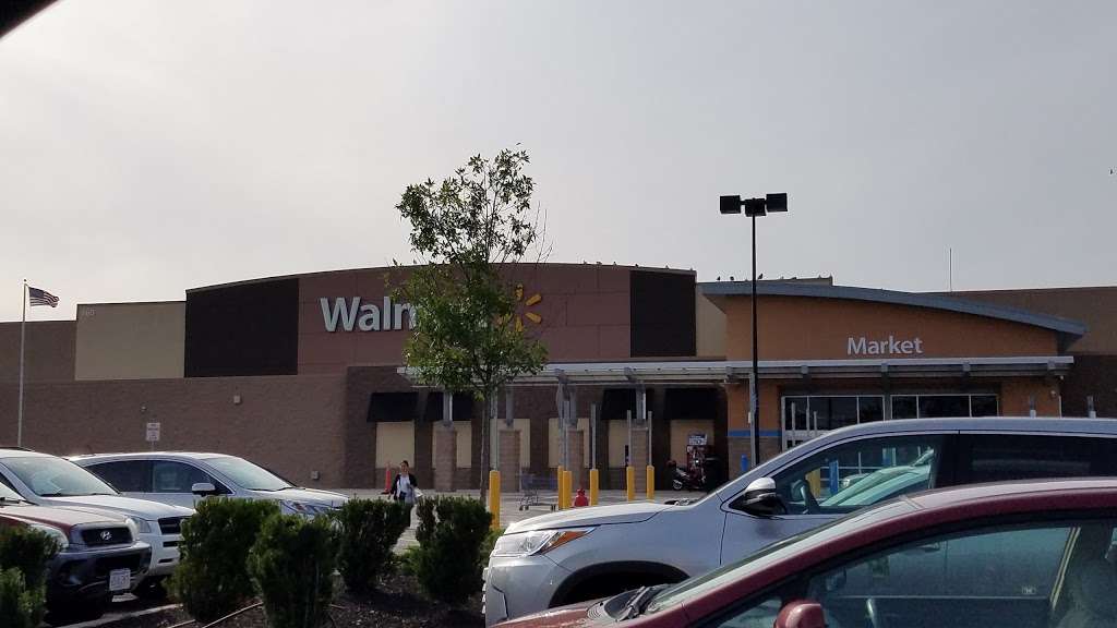 Walmart Supercenter | 160 Broadway, Raynham, MA 02767, USA | Phone: (508) 692-6046