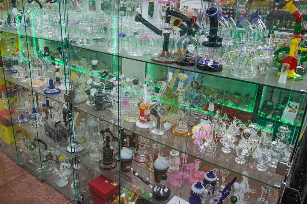 Paradise Valley Smoke Shop | 8300 Paradise Valley Rd #123, Spring Valley, CA 91977, USA | Phone: (619) 434-3019