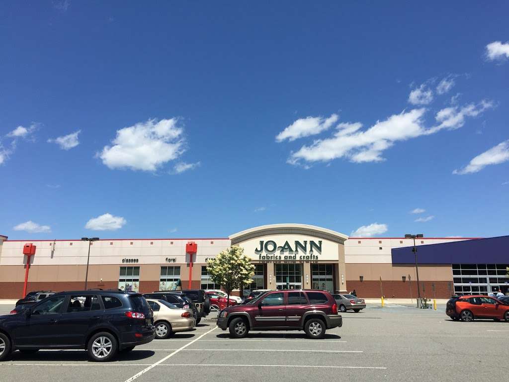 JOANN Fabrics and Crafts | 48 NJ-23, Riverdale, NJ 07457, USA | Phone: (973) 835-1361