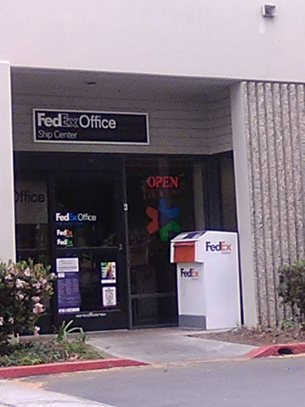 FedEx Office Ship Center | 11542 Knott St Suite 4, Garden Grove, CA 92841, USA | Phone: (714) 892-2285