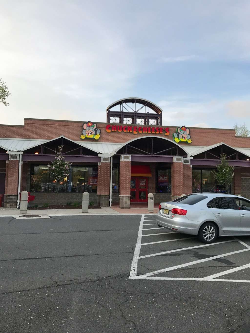 Chuck E. Cheeses | 520 Nassau Park Blvd, Princeton, NJ 08540, USA | Phone: (609) 514-0908