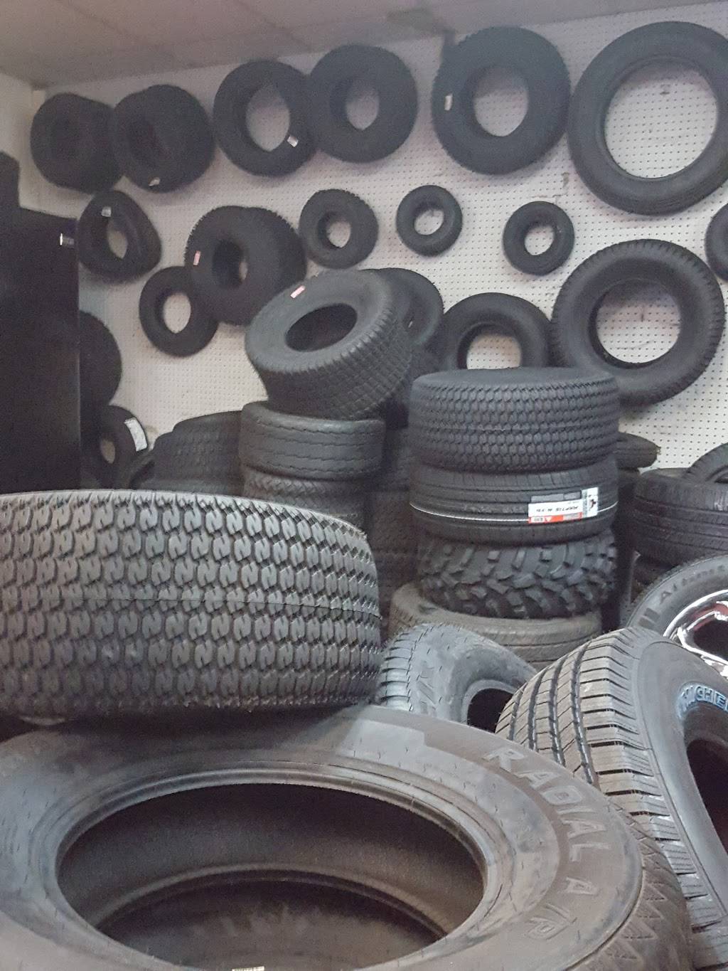 Broadway Used Tires & Salvage | 5804 E Broadway Ave, Tampa, FL 33619, USA | Phone: (813) 621-7940