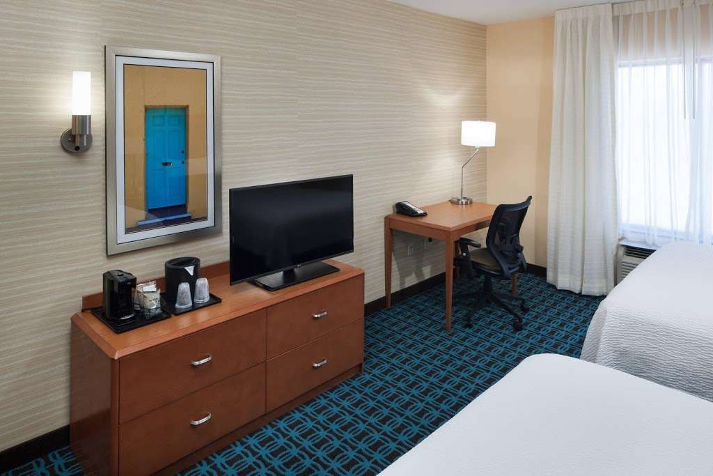 Fairfield Inn & Suites by Marriott Phoenix Chandler/Fashion Cent | 1100 S Price Rd, Chandler, AZ 85286, USA | Phone: (480) 963-5300