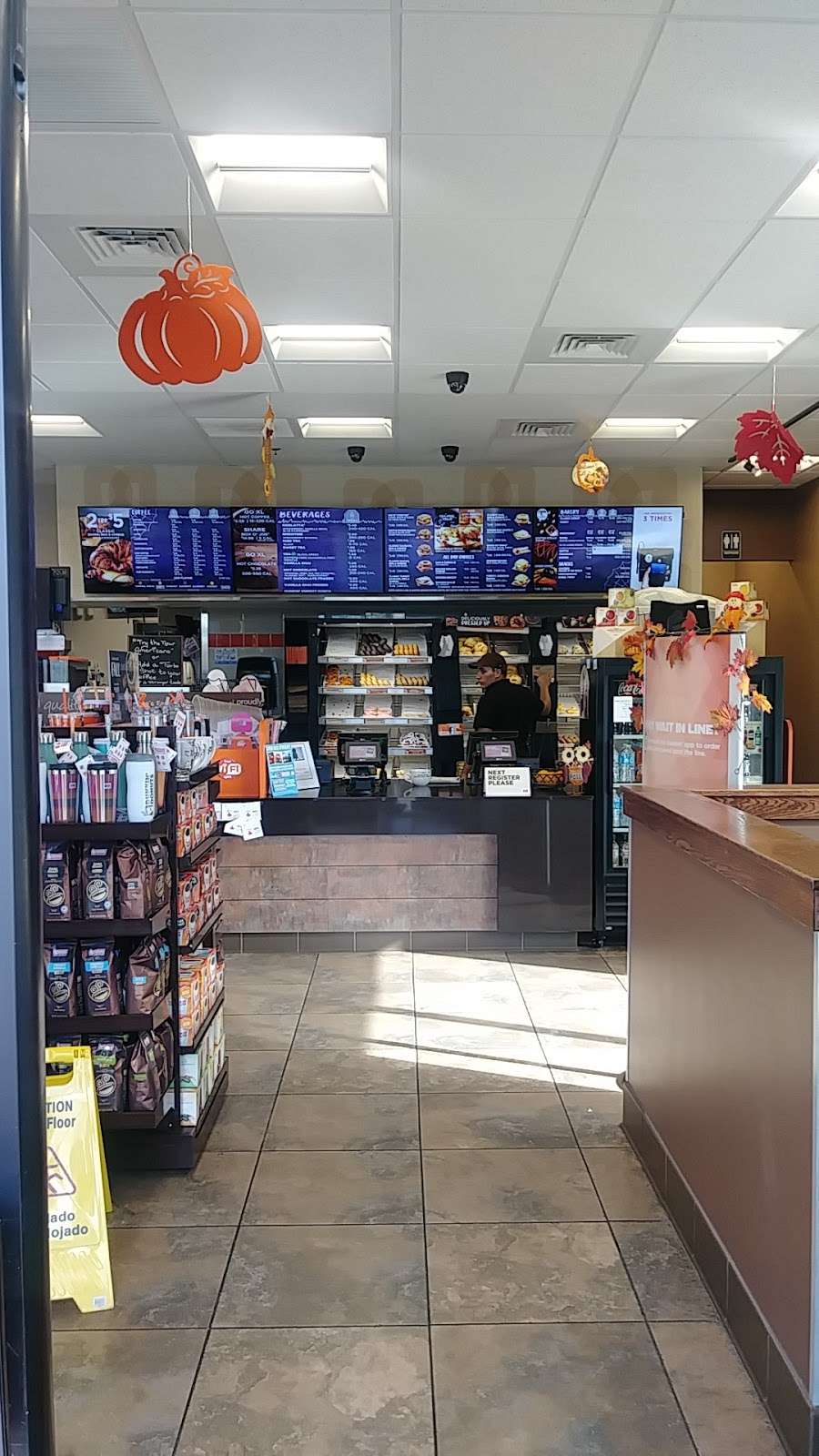 Dunkin Donuts | 1591 S John Young Pkwy, Kissimmee, FL 34741, USA | Phone: (407) 201-4039