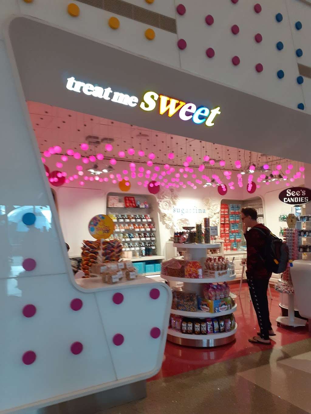 Treat Me Sweet | 380 World Way, Los Angeles, CA 90045, USA