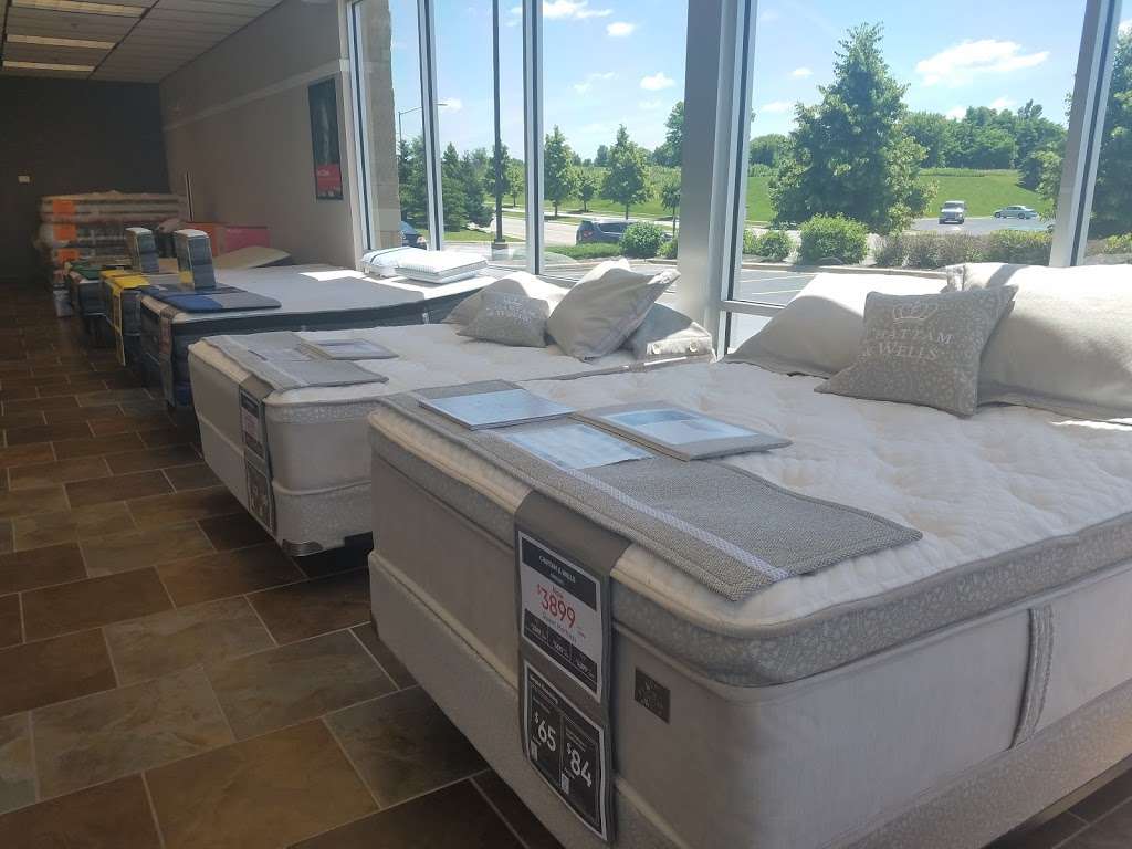 Mattress Firm McHenry | 2200 N Richmond Rd, McHenry, IL 60050, USA | Phone: (815) 578-9577