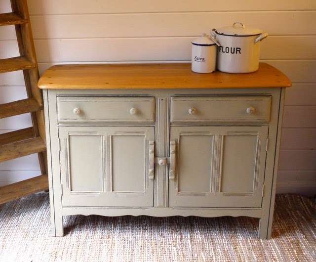 Lovingly Made Furniture | The Homestead, Copthorne Rd, Felbridge, East Grinstead RH19 2QQ, UK | Phone: 01342 321766