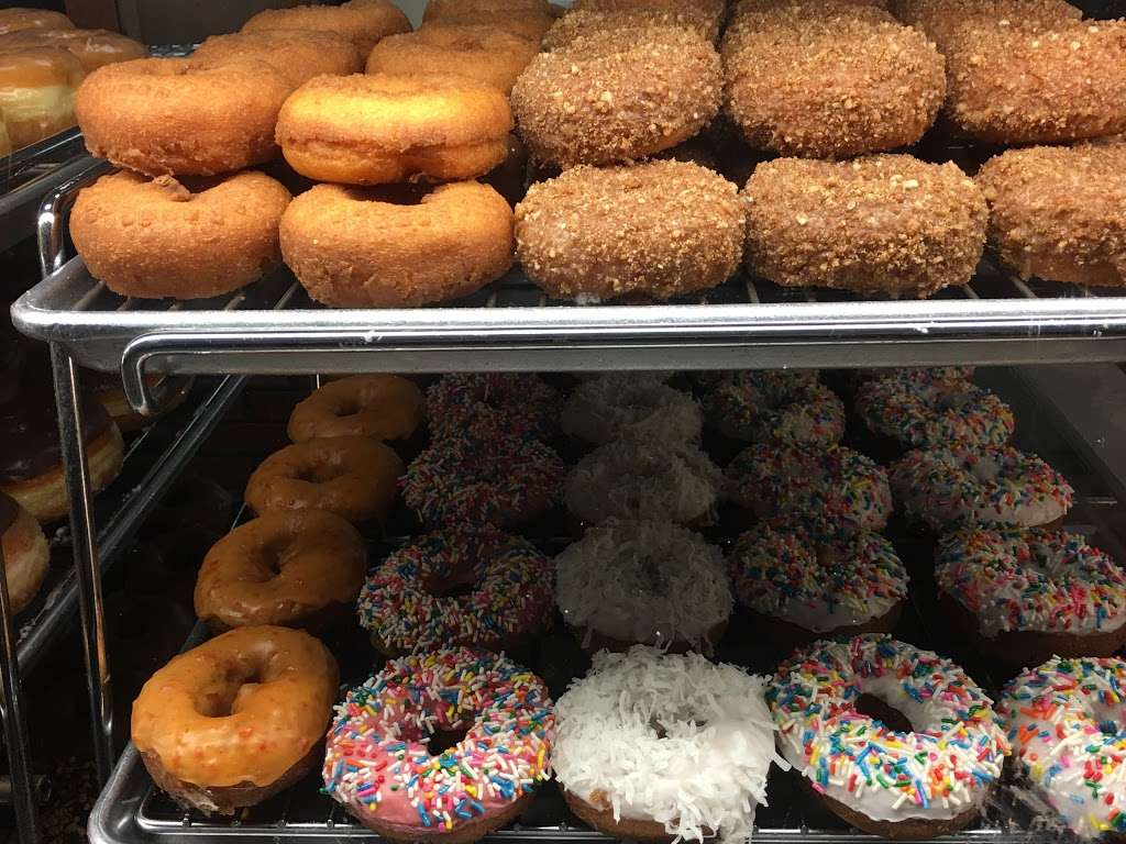 Leucadia Donut Shoppe | 1604 N Coast Hwy 101, Encinitas, CA 92024 | Phone: (760) 942-8981