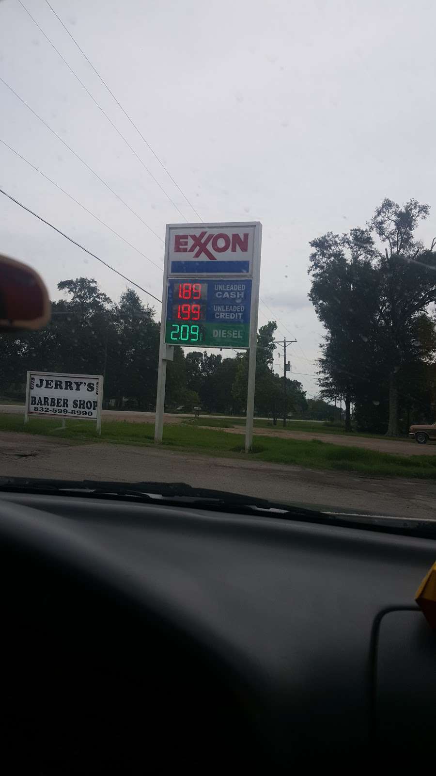 Exxon | 11168 Fostoria Rd, Cleveland, TX 77328, USA | Phone: (281) 592-8913