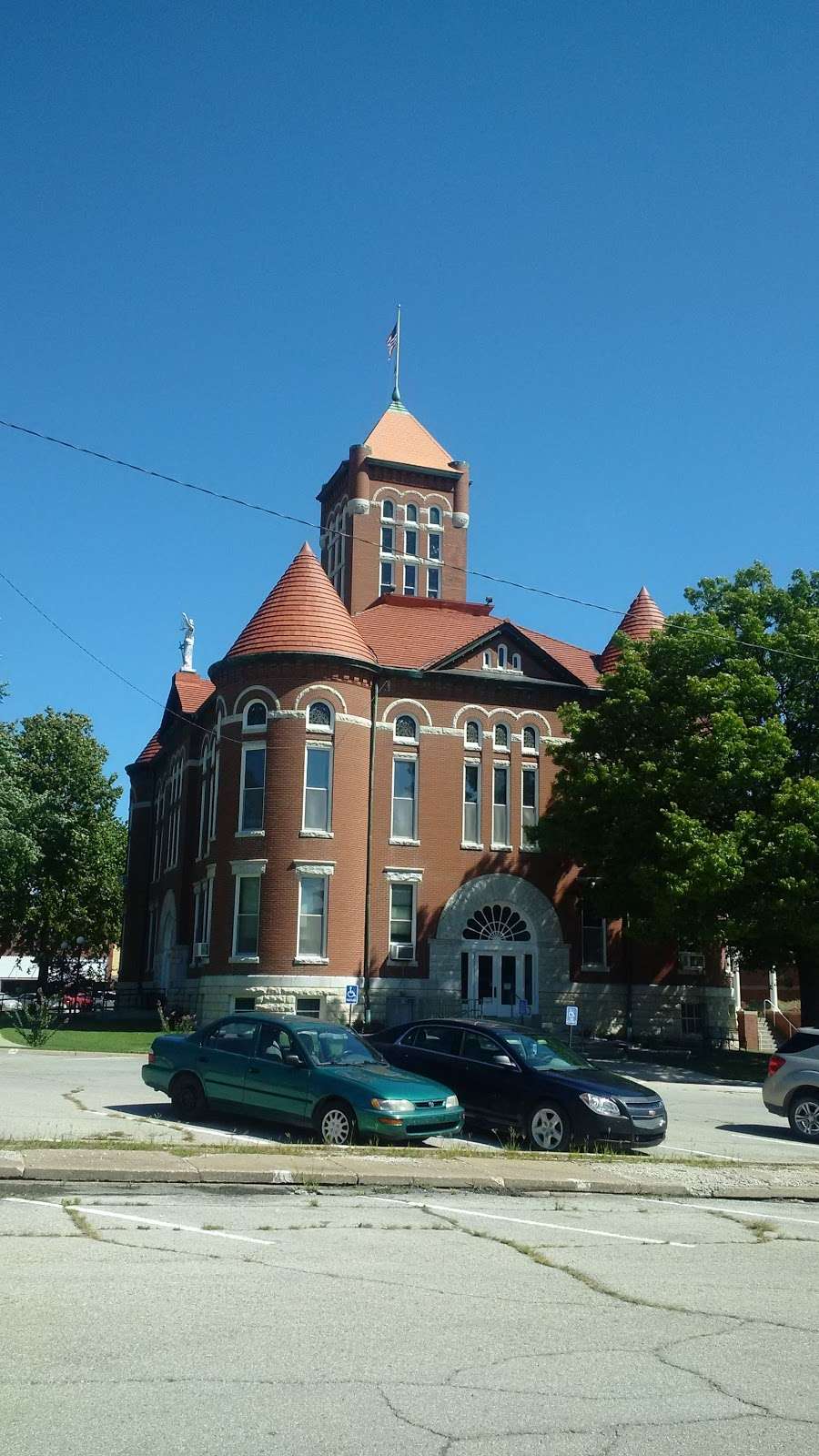 Anderson County District Court | 100 E 4th Ave, Garnett, KS 66032, USA | Phone: (785) 448-6841