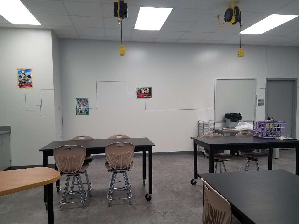 Stockdick Junior High School | 4777 Peek Rd, Katy, TX 77449, USA | Phone: (281) 234-2700