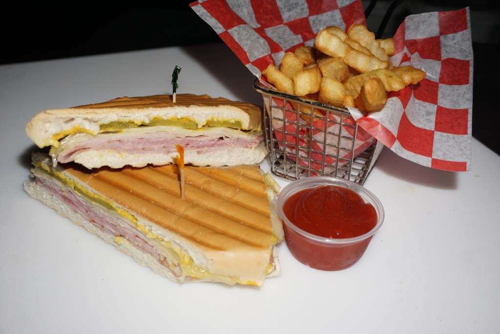 Vicky Cafe | 10740 NW 74th St, Medley, FL 33178 | Phone: (305) 594-6610