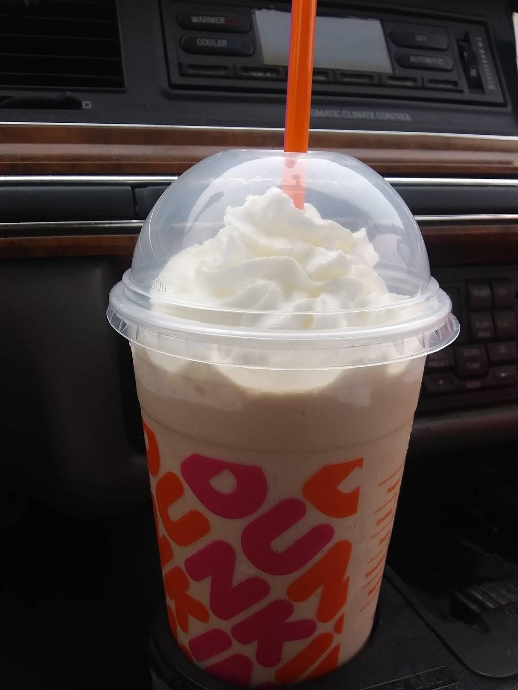 Dunkin | 7272 N 76th St, Milwaukee, WI 53223, USA | Phone: (414) 797-0994