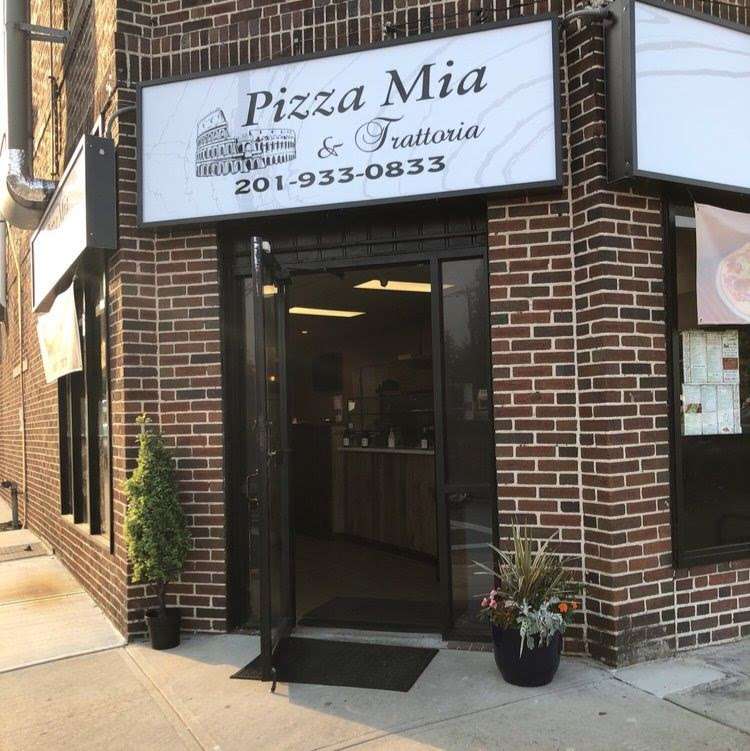 Pizza Mia & Trattoria | 255 Hackensack St, Wood-Ridge, NJ 07075, USA | Phone: (201) 933-0833