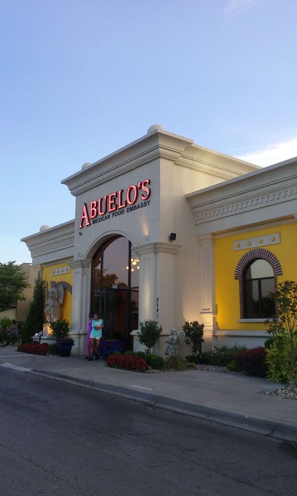 Abuelos Mexican Restaurant | 8541 NW Prairie View Rd, Kansas City, MO 64153, USA | Phone: (816) 584-8557