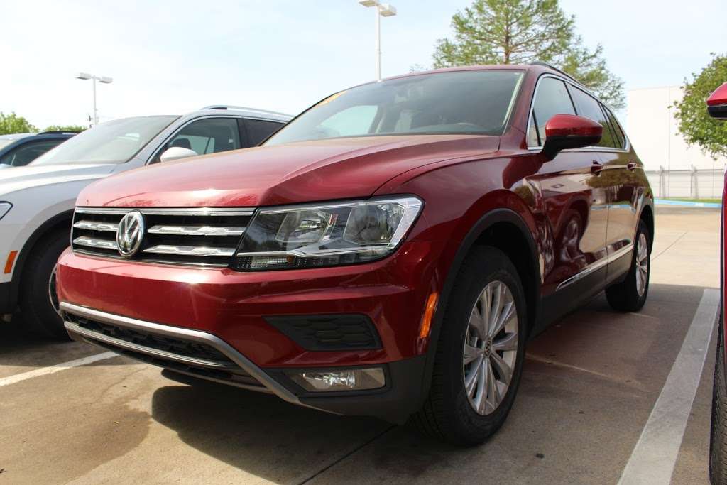 Clay Cooley Volkswagen of Park Cities | 5555 Lemmon Ave, Dallas, TX 75209, USA | Phone: (469) 240-6240