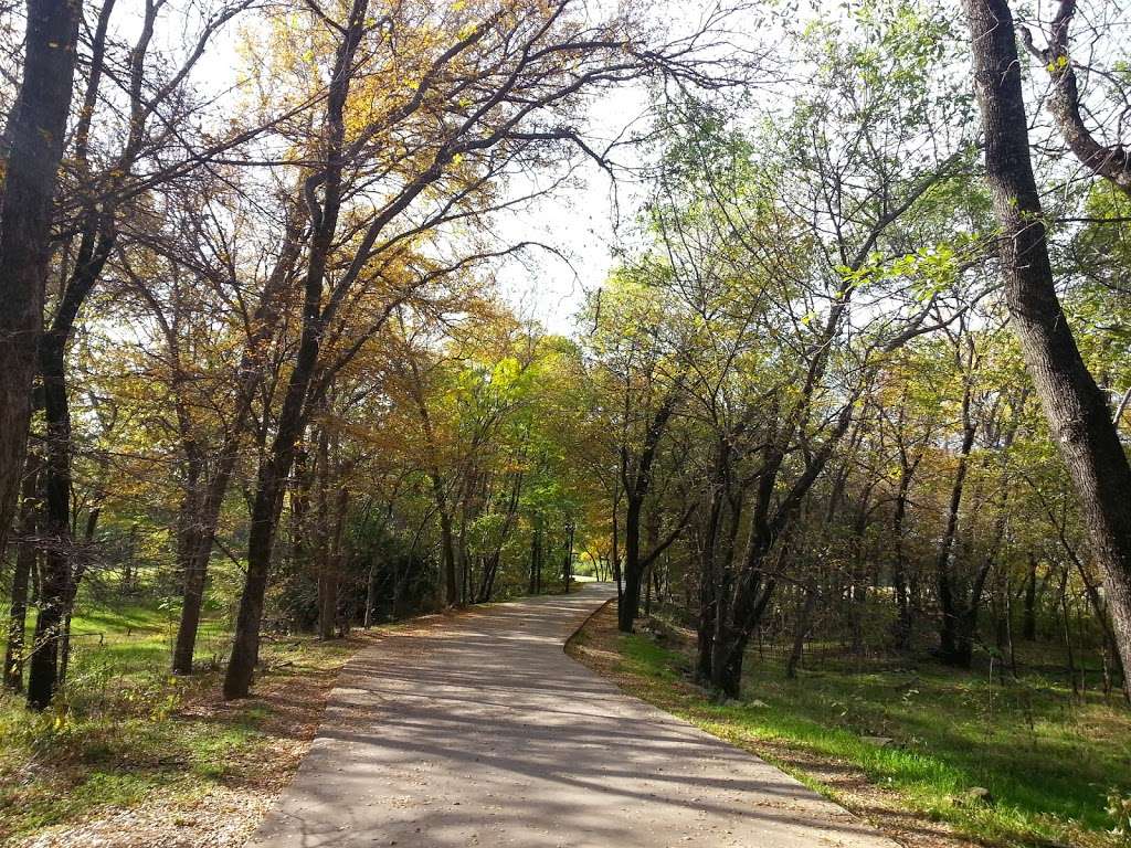 Spring Trail Park | Riverside Dr, Dallas, TX 75229, USA | Phone: (972) 721-2600