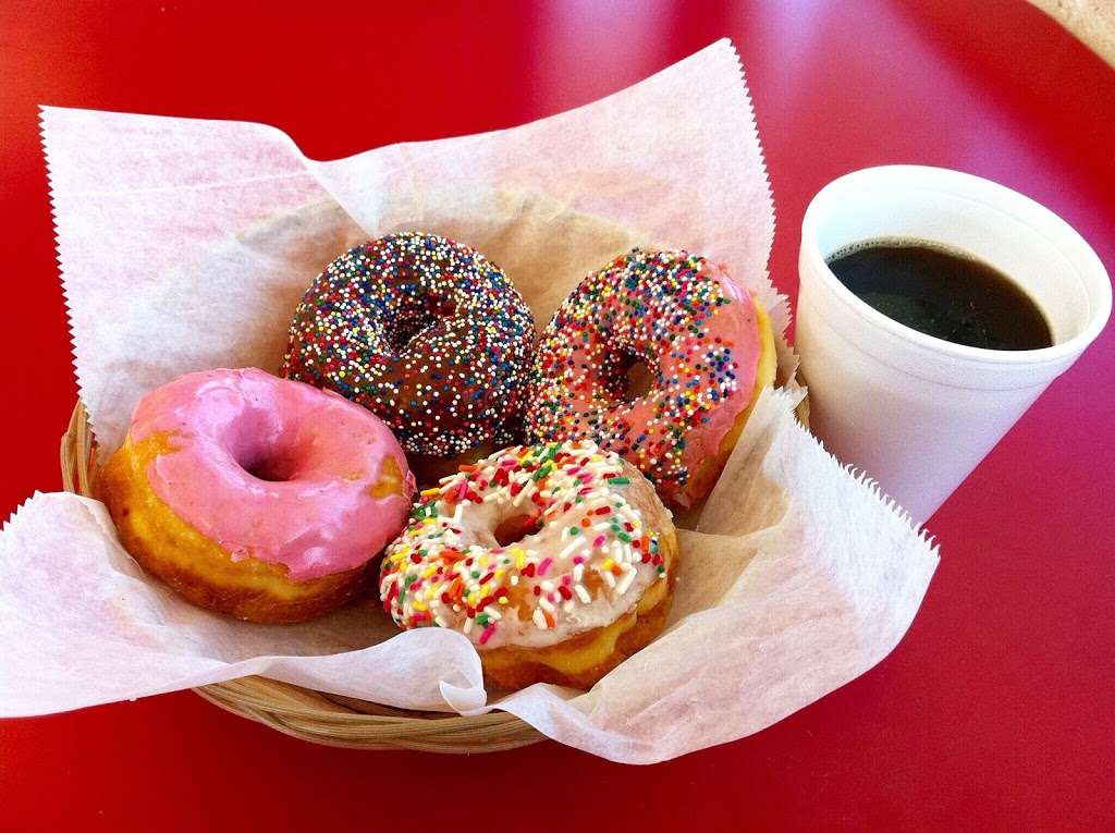 Ashleys Donuts Houston | 2160 Bay Area Blvd, Houston, TX 77058, USA | Phone: (281) 486-5644