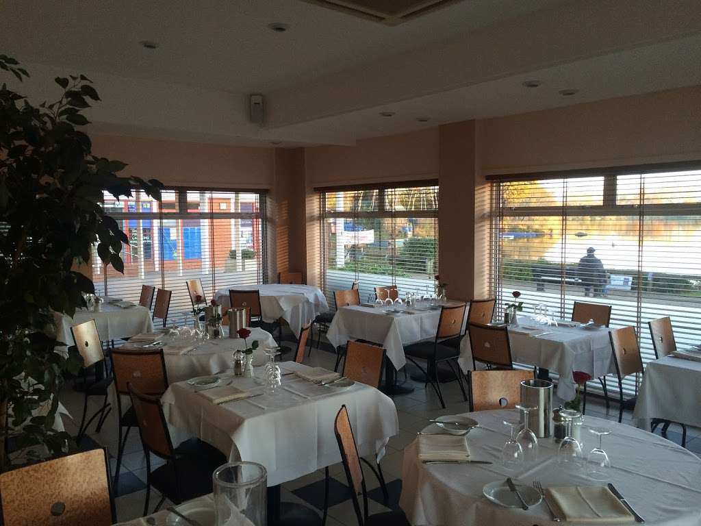 Terranova Restaurant | Stanborough Rd, Welwyn Garden City AL8 6DF, UK | Phone: 01707 333223