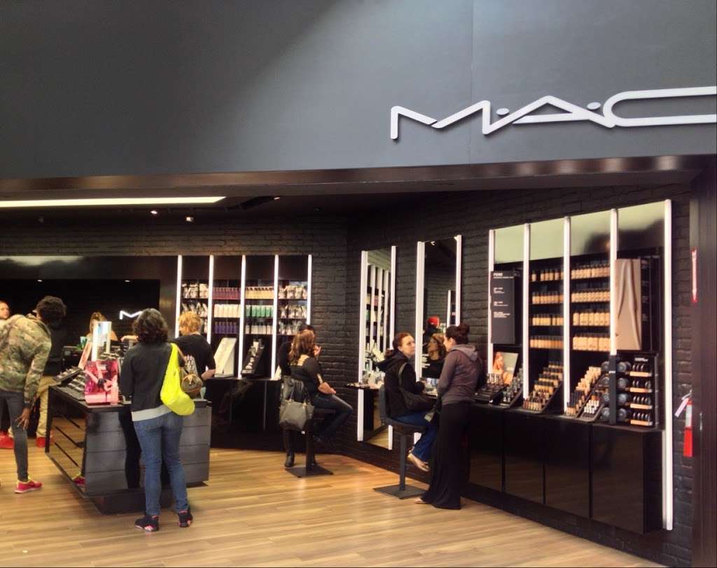 MAC Cosmetics | Hillsdale, 285 Hillsdale Shopping Center, San Mateo, CA 94403 | Phone: (650) 378-5906