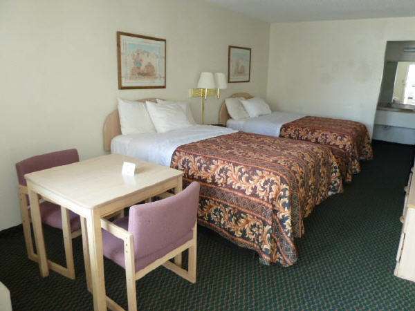 Americas Best Value Inn Clute Lake Jackson | 805 TX-332, Clute, TX 77531, USA | Phone: (979) 265-3301