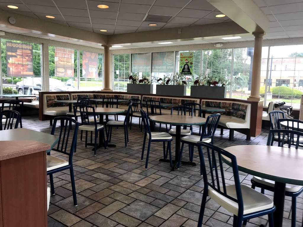 Burger King | 300a Union Ave, Haskell, NJ 07420, USA | Phone: (973) 283-9837