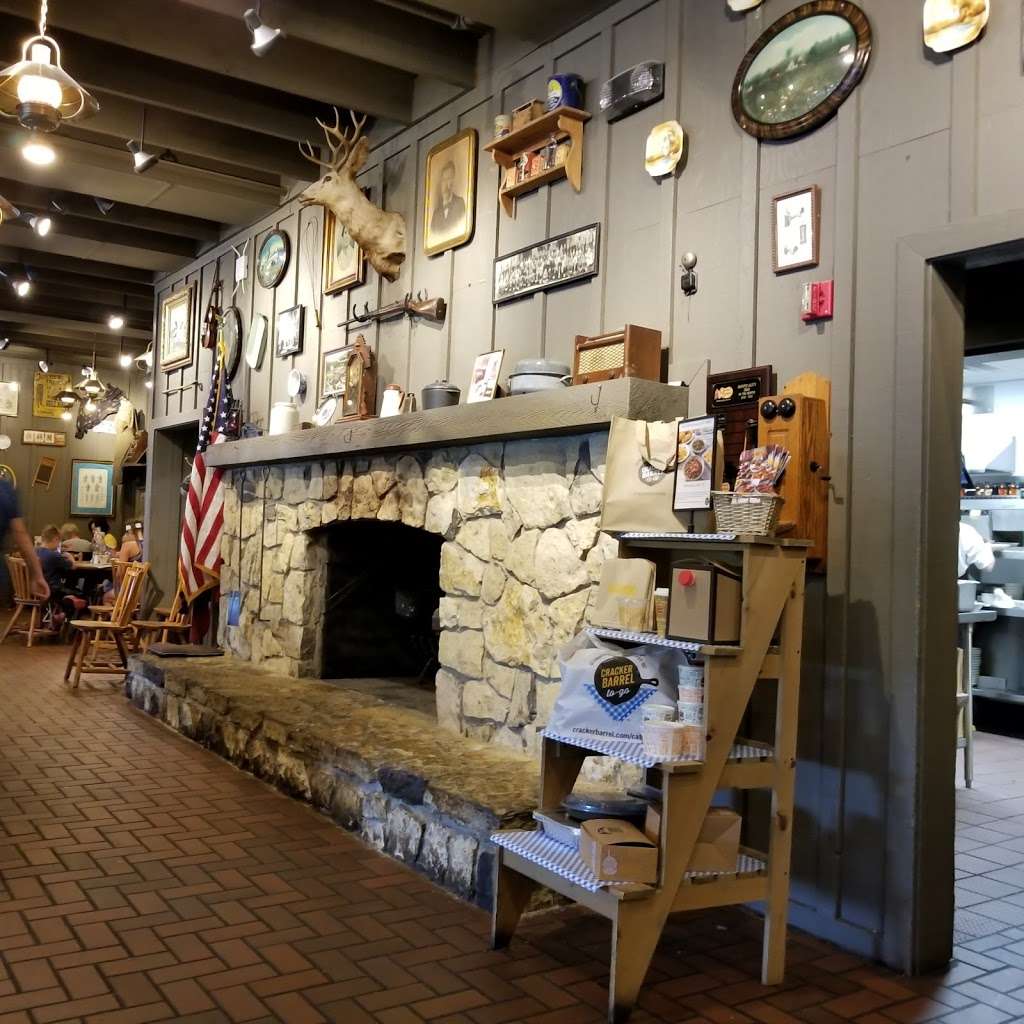 Cracker Barrel Old Country Store | 4110 S Lees Summit Rd, Independence, MO 64055, USA | Phone: (816) 373-3341