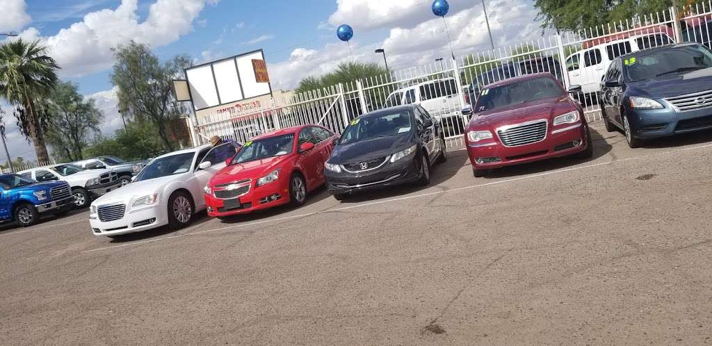 Orozco Auto Sales | 2525 W Van Buren St, Phoenix, AZ 85009, USA | Phone: (602) 442-7617