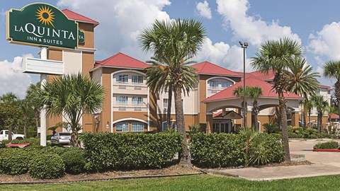 La Quinta Inn & Suites by Wyndham Houston NASA Seabrook | 3636 NASA Road 1, Seabrook, TX 77586, USA | Phone: (281) 326-7300