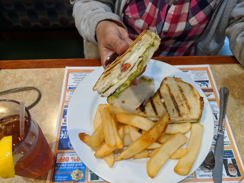 Kristy S Casual Dining 562 U S 9 Waretown Nj 08758 Usa