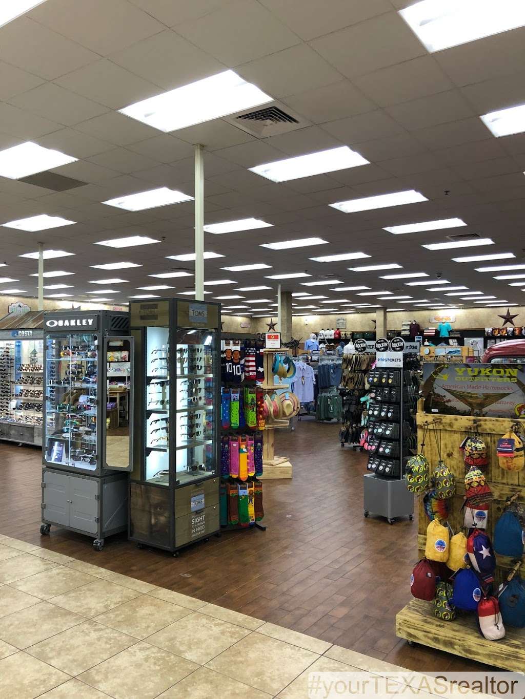 Buc-ees | 1243 Crabb River Rd, Richmond, TX 77469, USA | Phone: (979) 238-6390