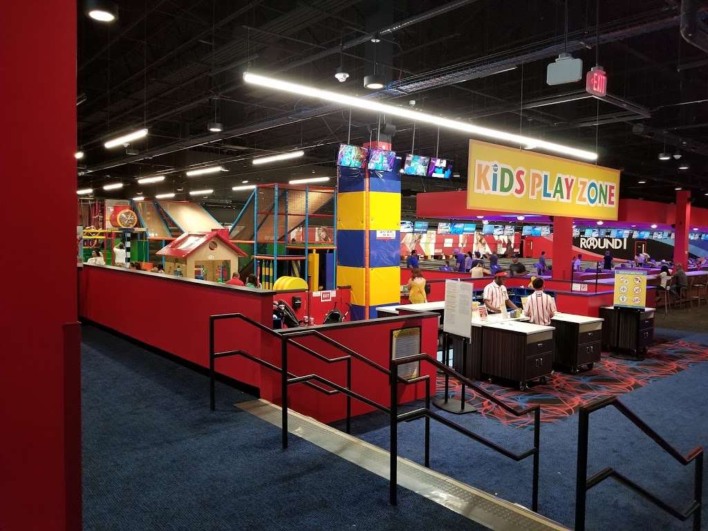 Round1 Bowling & Amusement | 3000 Grapevine Mills Pkwy, Grapevine, TX 76051, USA | Phone: (817) 873-7981