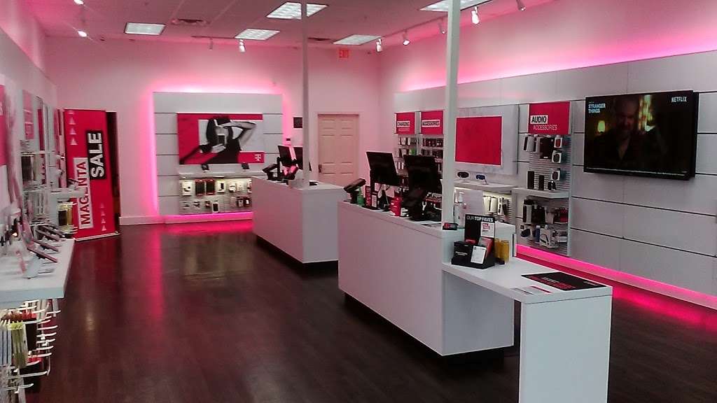 T-Mobile | 7017 S 27th St, Franklin, WI 53132 | Phone: (414) 301-5167