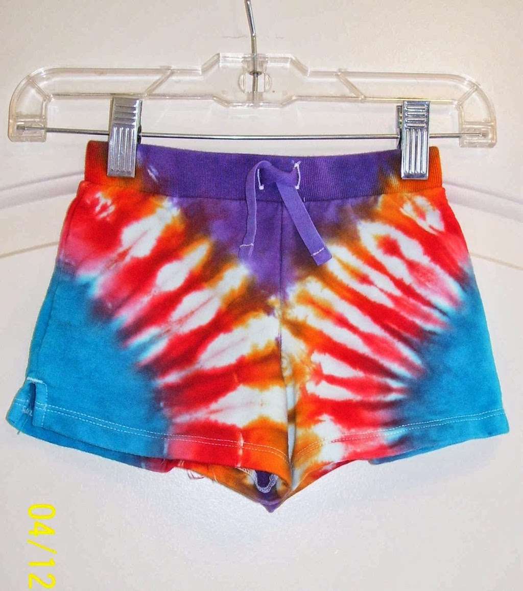 Little Rainbows Tie-dyes | 11050 Long Lake Ln, Fishers, IN 46037, USA | Phone: (317) 579-9777