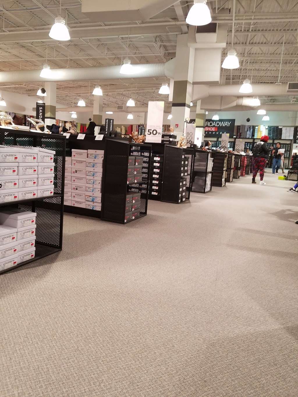 Off Broadway Shoe Warehouse | 1811 Village West Pkwy #0115, Kansas City, KS 66111, USA | Phone: (913) 788-2701