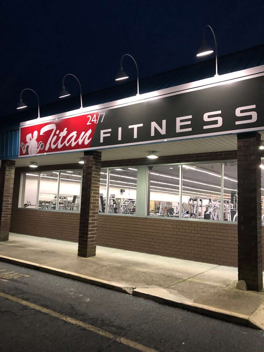 Titan Fitness 24-7 | 10452 Old Ocean City Blvd, Berlin, MD 21811 | Phone: (410) 629-0066