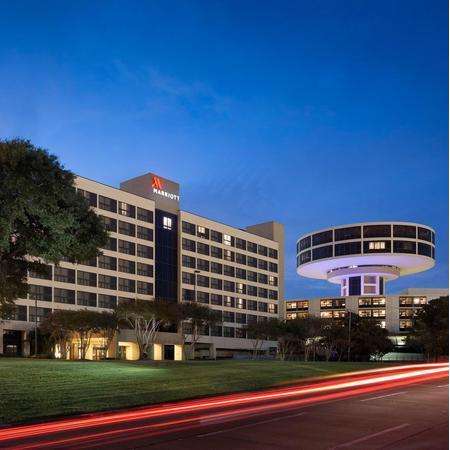 Houston Airport Marriott at George Bush Intercontinental | 18700 John F Kennedy Blvd, Houston, TX 77032, USA | Phone: (281) 443-2310