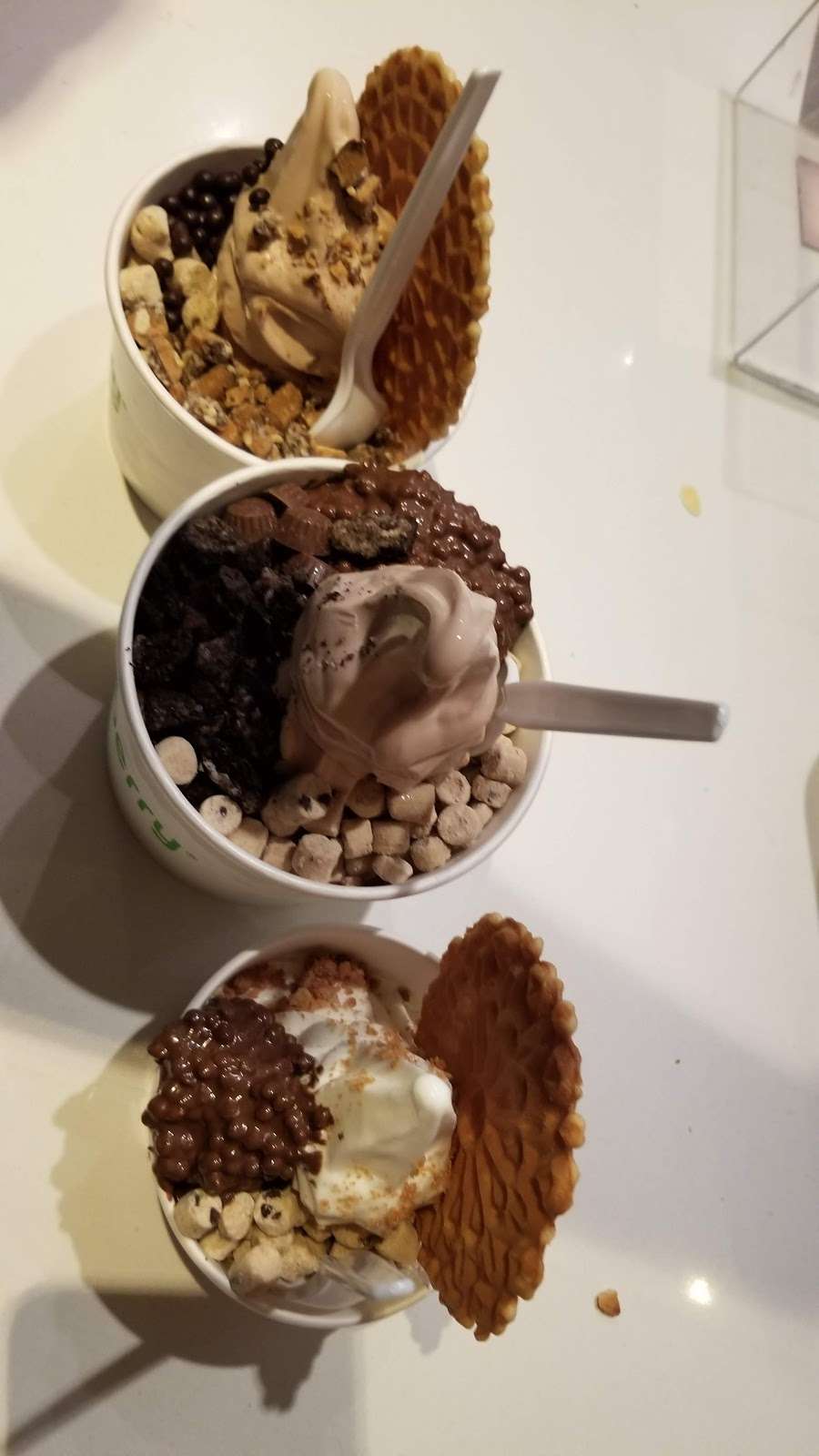 Pinkberry Sunnyvale | 122 E El Camino Real, Sunnyvale, CA 94087, USA | Phone: (408) 735-9300