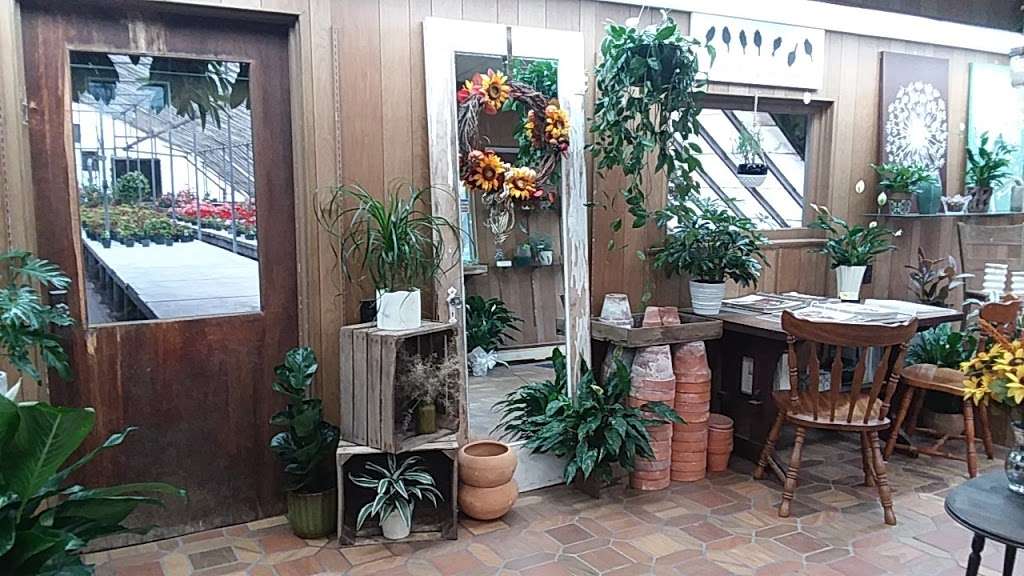 H & J Florist and Greenhouses | 3965 Red Arrow Hwy, St Joseph, MI 49085, USA | Phone: (269) 429-3621