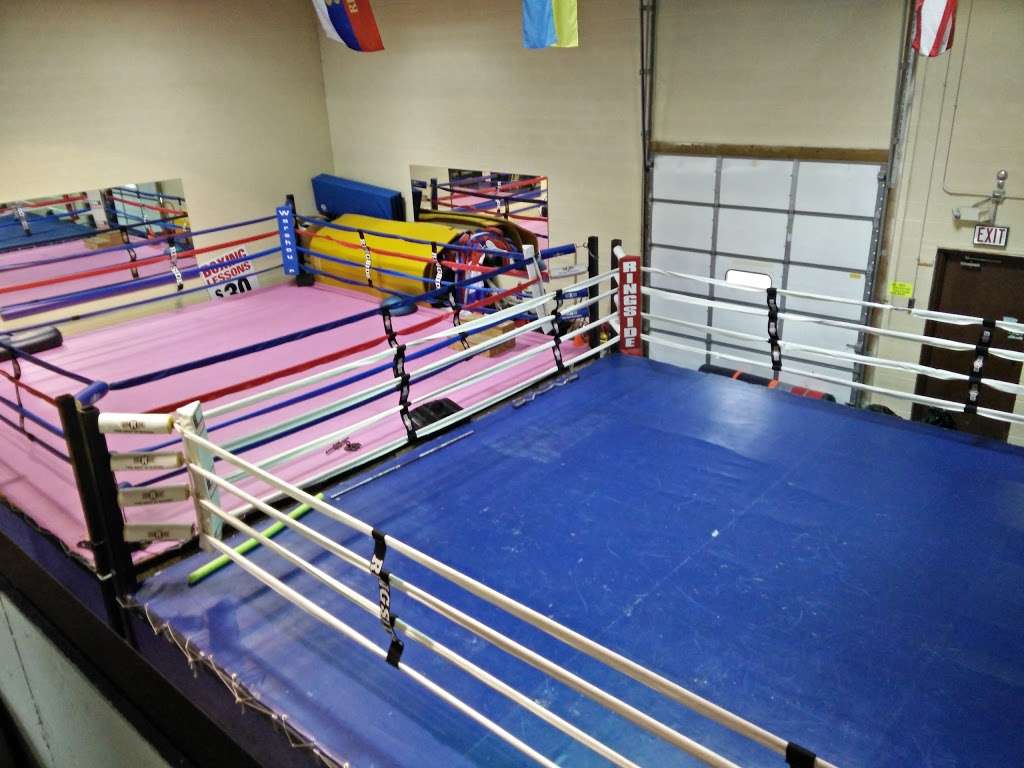 Warehouse Gym & Boxing Club | 3570 Western Ave, Highland Park, IL 60035 | Phone: (847) 432-4444